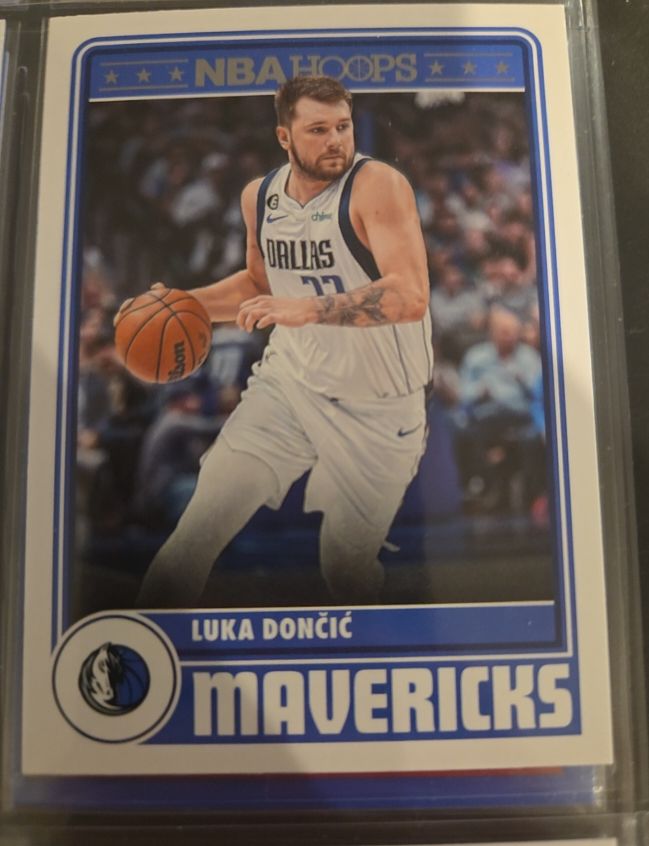 2023-24 Panini NBA Hoops #295 Luka Dončić — front
