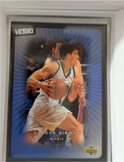 2003-04 Upper Deck Victory #69 Gordan Giricek — front