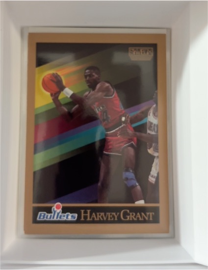 1990 SkyBox #288 Harvey Grant — front