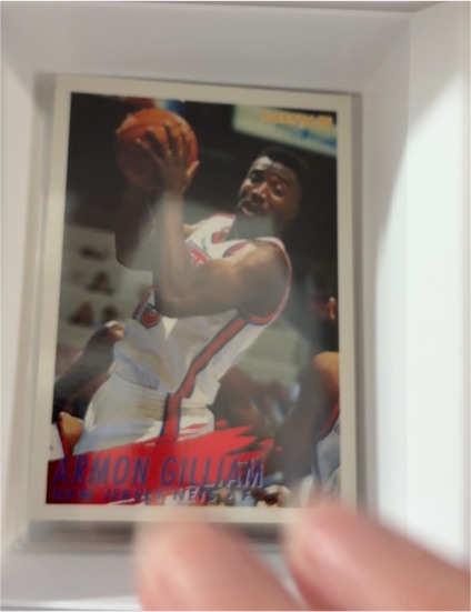1994-95 Fleer #144 Armon Gilliam — front
