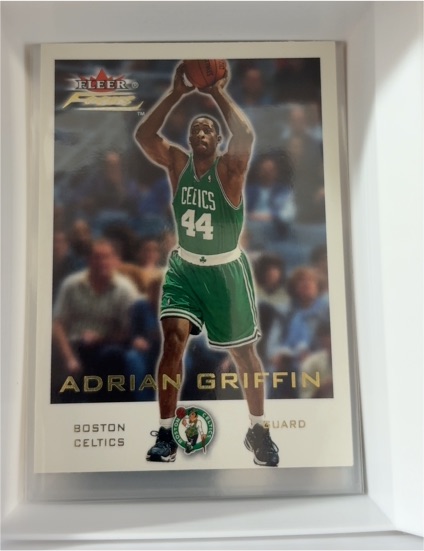 2000-01 Fleer Focus #104 Adrian Griffin — front