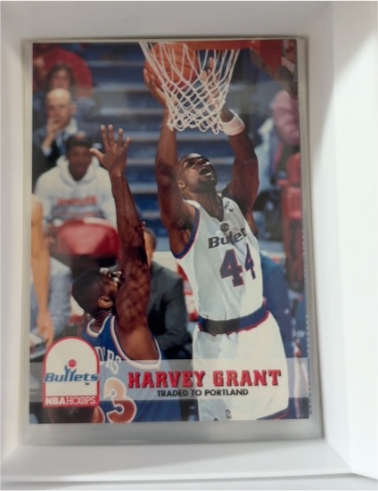 1993-94 NBA Hoops #223 Harvey Grant — front
