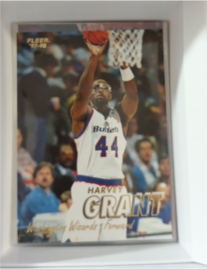 1997-98 Fleer #57 Harvey Grant — front