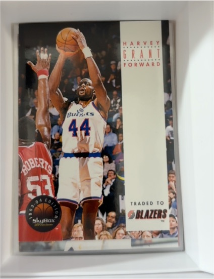 1993-94 SkyBox Premium #151 Harvey Grant Portland Trail Blazers — front