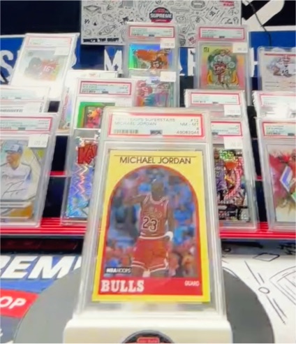 1986 Fleer #12 Michael Jordan — front