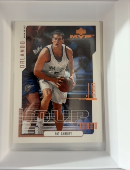 2000-01 Upper Deck MVP #121 Pat Garrity — front