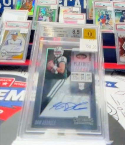 2018 Panini Contenders #103A Sam Darnold Rookie Ticket Auto — front