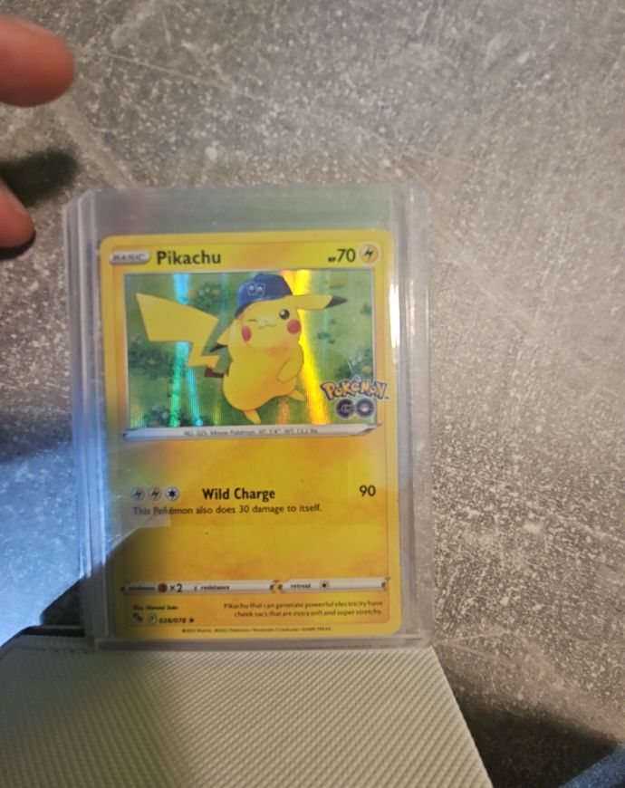 2020 Pokémon GO #028 Pikachu — front