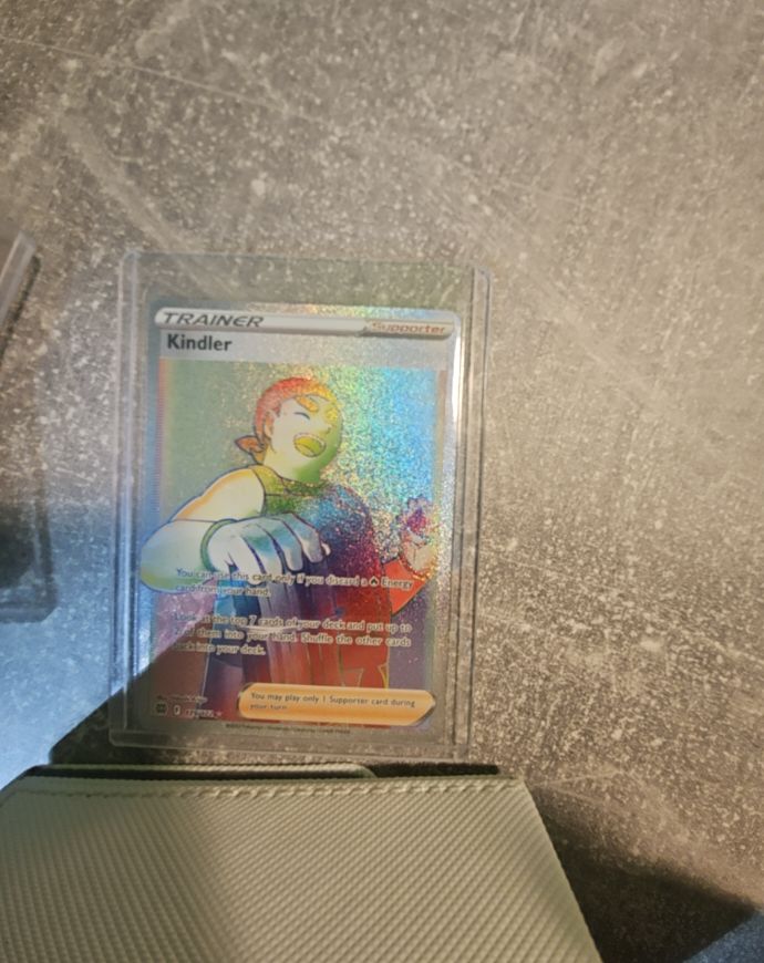 2022 Pokémon TCG Brilliant Stars #179 Kindler — front