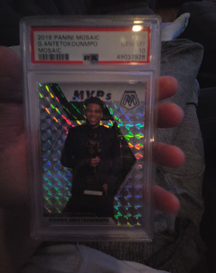 2019 Panini Mosaic #297 Giannis Antetokounmpo — front