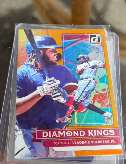 2022 Donruss Diamond Kings #4 Vladimir Guerrero Jr. — front