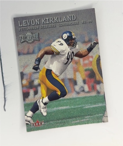 2000 Fleer Metal #7 Levon Kirkland — front