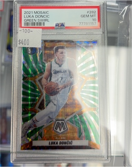 2021 Panini Mosaic #282 Luka Doncic Green Swirl — front