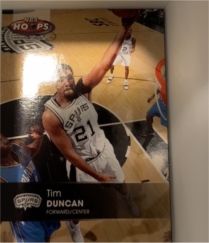 2006 NBA Hoops #118 Tim Duncan — front