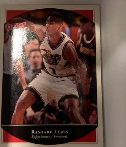 2003-04 Upper Deck Victory #89 Rashard Lewis — front