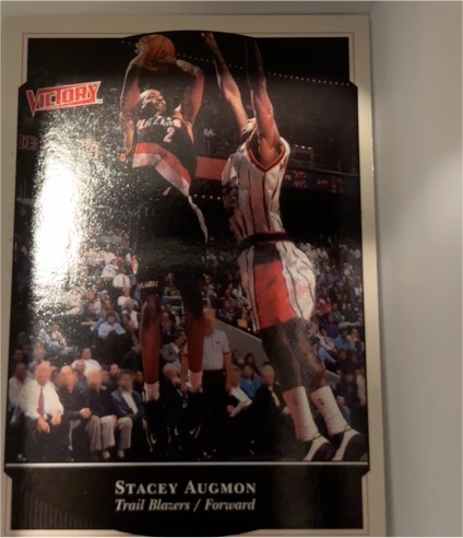 1999-00 Upper Deck Victory #216 Stacey Augmon — front