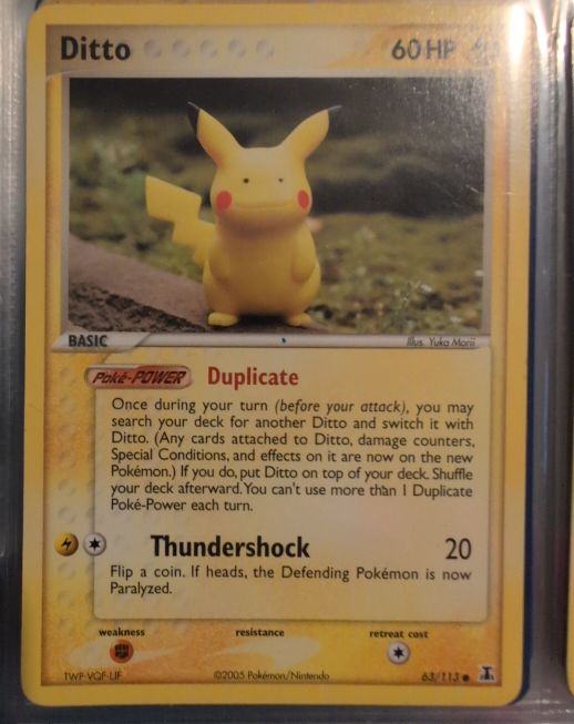 2005 Pokemon Delta Species #39 Ditto (Pikachu) — front