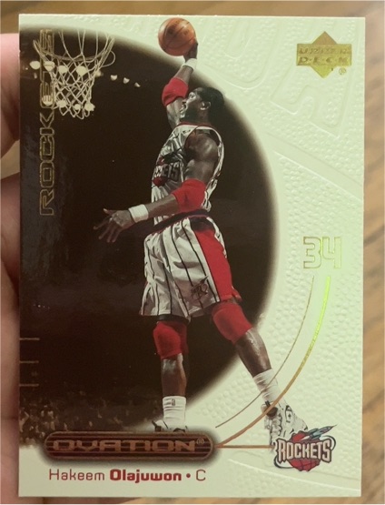 2000-01 Upper Deck Ovation #20 Hakeem Olajuwon — front