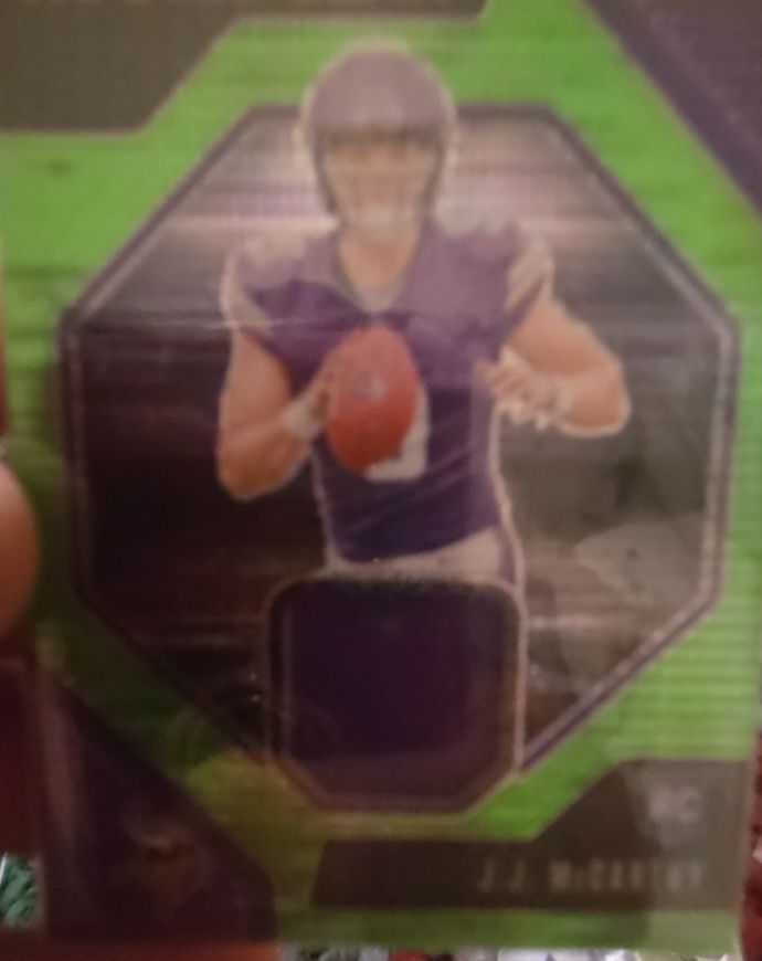 2024 Panini Prizm Rookie Gear Neon Green Pulsar #RG-JJM J.J. McCarthy — front