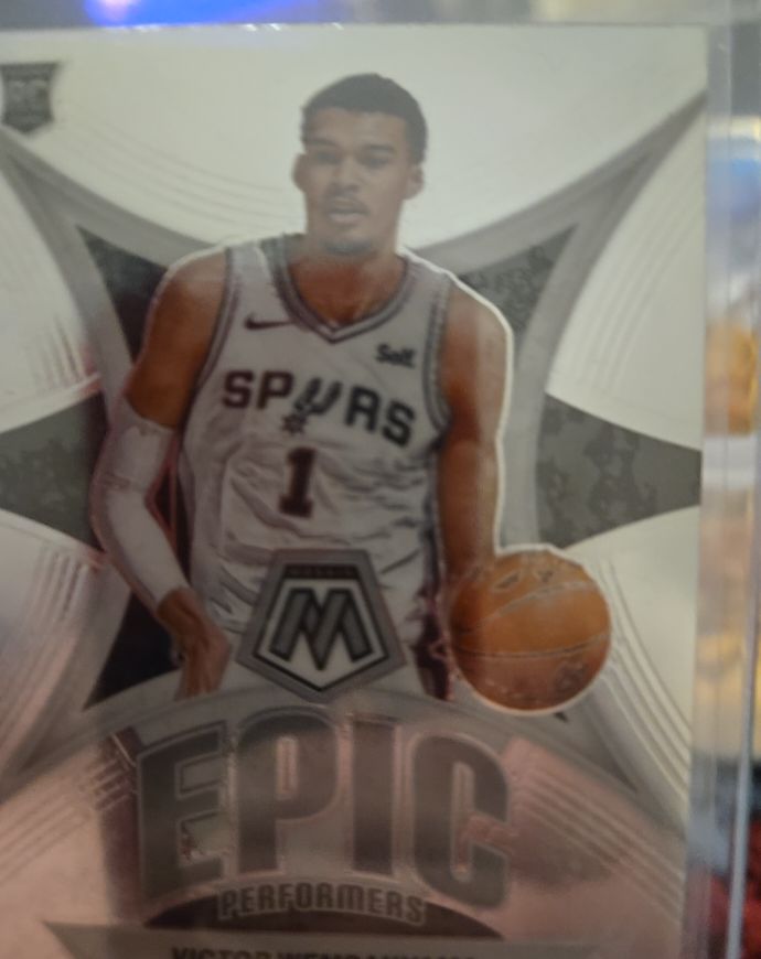2023-24 Panini Mosaic Epic Performers #12 Victor Wembanyama — front