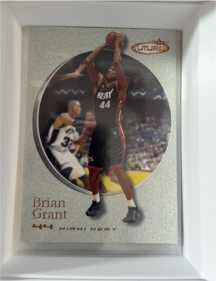2000-01 Fleer Futures #44 Brian Grant — front