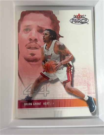 2001-02 Fleer Force #44 Brian Grant — front