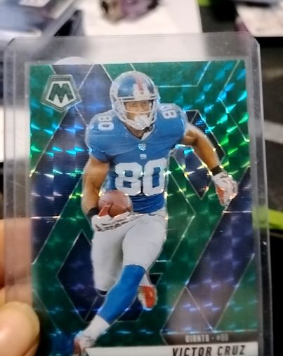 2025 Panini Mosaic #123 Victor Cruz — front