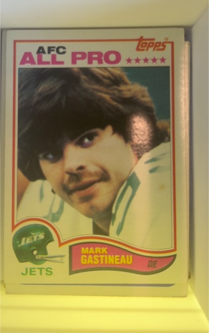 1982 Topps #167 Mark Gastineau — front