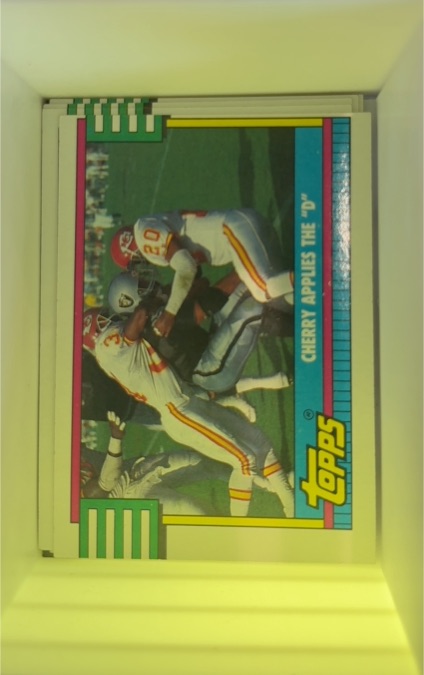 1990 Topps #509 Deron Cherry — front