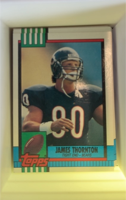 1990 Topps #374 James Thornton Chicago Bears — front
