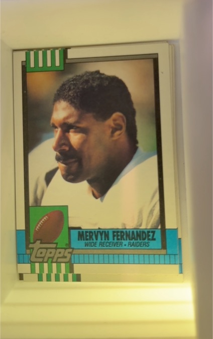 1990 Topps #281 Mervyn Fernandez Los Angeles Raiders — front