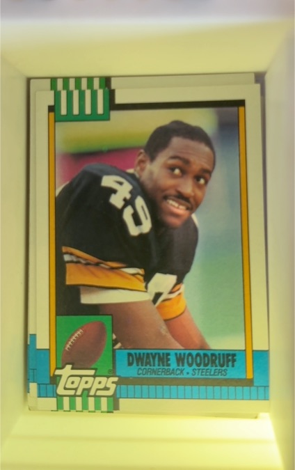 1990 Topps #189 Dwayne Woodruff — front