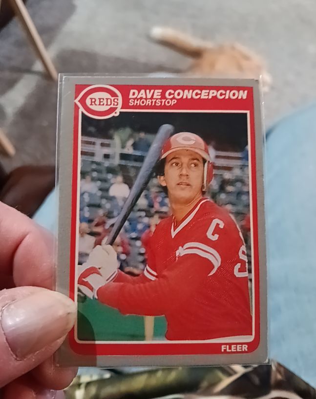 1985 Fleer #532 Dave Concepcion — front
