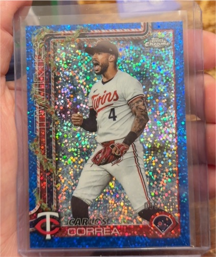 2025 Topps Chrome Holiday #HC175 Carlos Correa — front