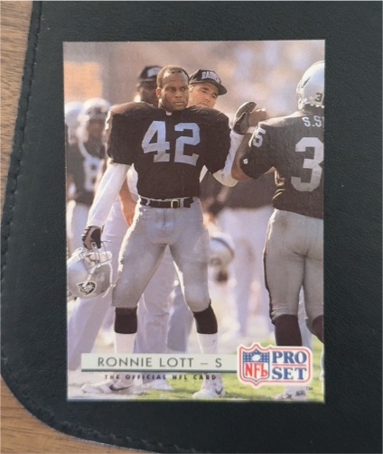1992 Pro Set #212 Ronnie Lott — front