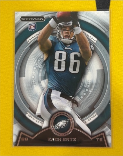 2013 Topps Strata #137 Zach Ertz — front