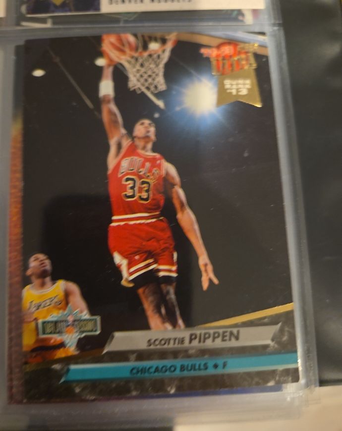 1992-93 Fleer Ultra #213 Scottie Pippen — front
