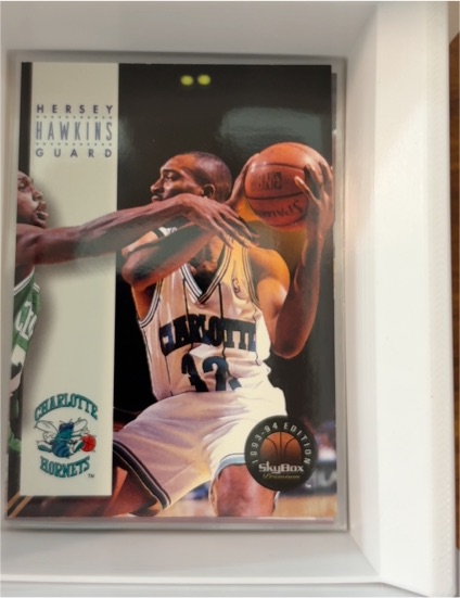 1993-94 SkyBox Premium #203 Hersey Hawkins — front