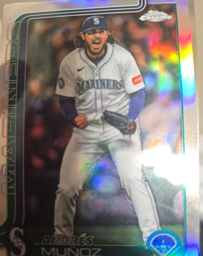2025 Topps Chrome Update #USC108 Andrés Muñoz — front