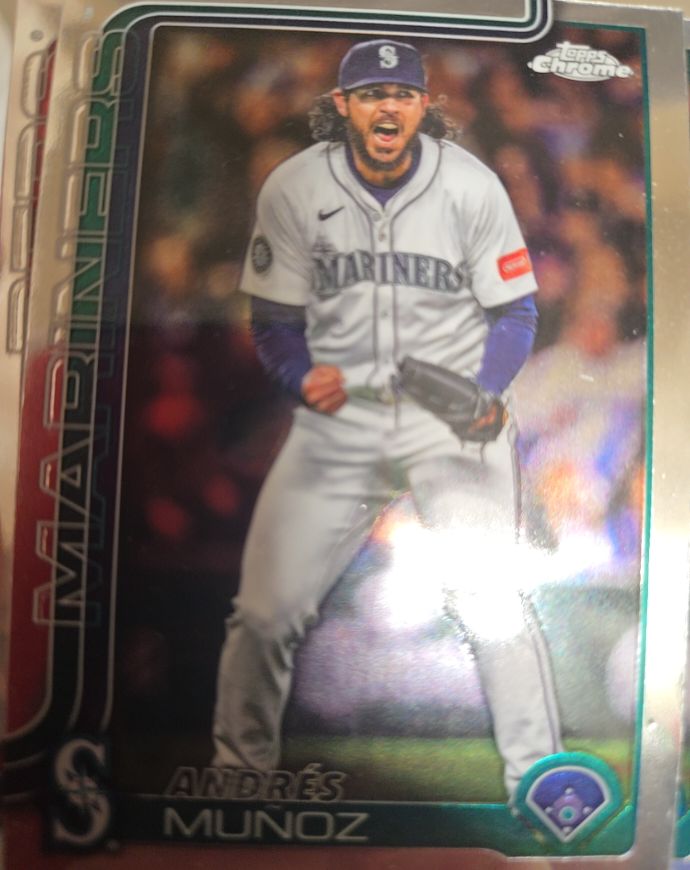2025 Topps Chrome Update #USC108 Andrés Muñoz — front