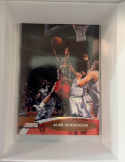 1997-98 Stadium Club #151 Alan Henderson Atlanta Hawks — front