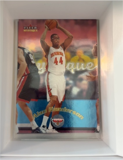 2000-01 Fleer Mystique #84 Alan Henderson — front