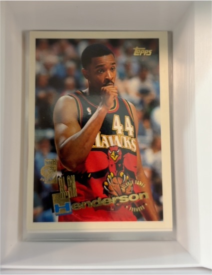 1995-96 Topps #261 Alan Henderson — front