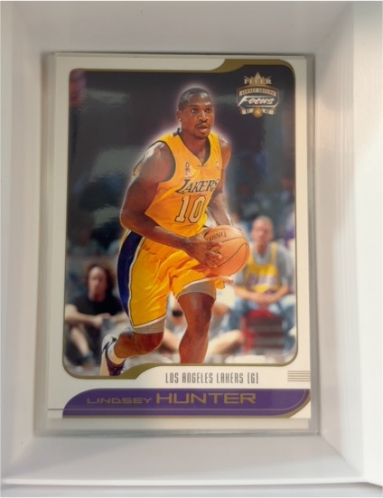 2001-02 Fleer Focus #63 Lindsey Hunter — front