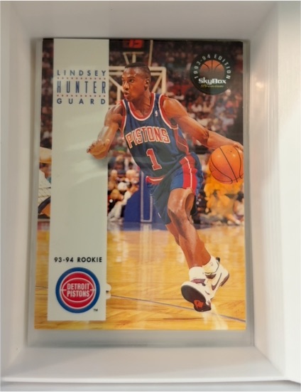 1993-94 SkyBox Premium #222 Lindsey Hunter — front