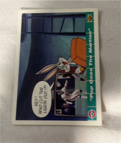 1992 Upper Deck Comic Ball 4 #6 Lawrence Taylor Bugs Bunny Pop Goes the Martian — front