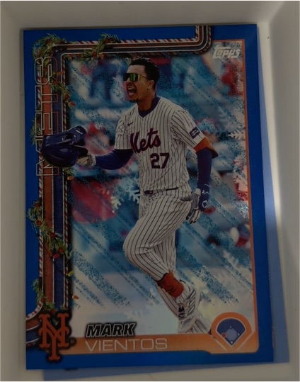 2025 Topps Holiday #H142 Mark Vientos — front
