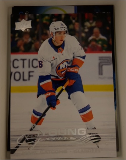 2025-26 Upper Deck Series 1 #224 Young Guns New York Islanders — front