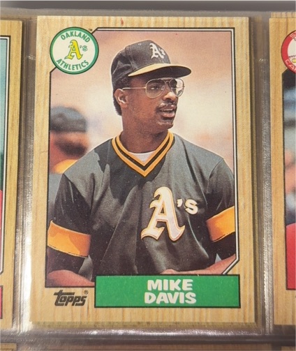 1987 Topps #83 Mike Davis — front