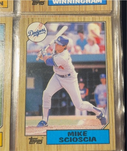1987 Topps #144 Mike Scioscia — front